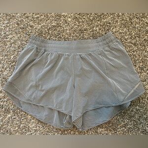 Lululemon Hotty-Hot Low-Rise Lined shorts